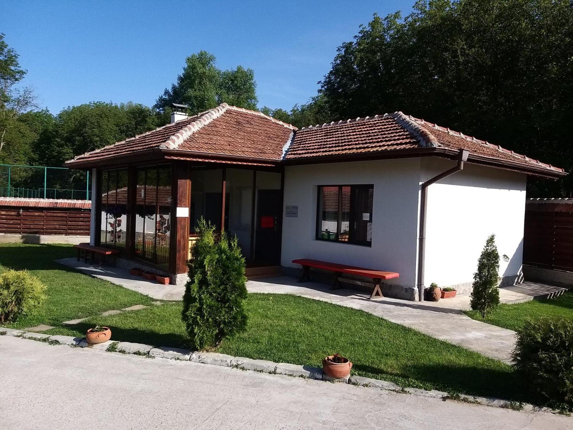 Къща За Гости "Там Край Реката " Slivek Exterior photo